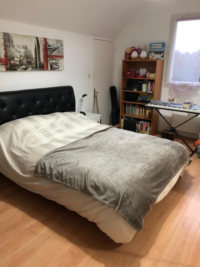 3 Chambres Chez Particulier Pour Les 24H Du Mans Le Mans Kültér fotó